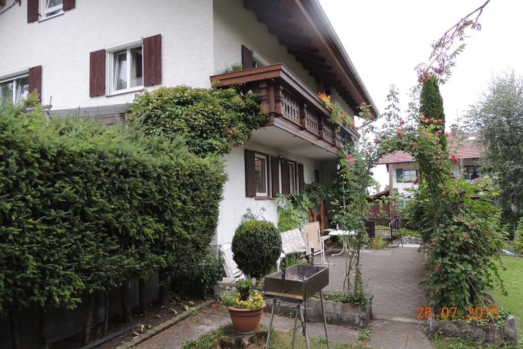 Ferienwohnung Bosch Seeg Zimmer foto